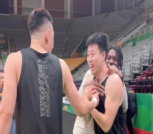 重返家鄉(xiāng)，張鎮(zhèn)麟：回到熟悉的地方感到親切，非常開心也很感動(dòng)