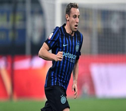 莫雷托：斯帕莱蒂施压想签弗拉泰西，尤文考虑租借加强制买断