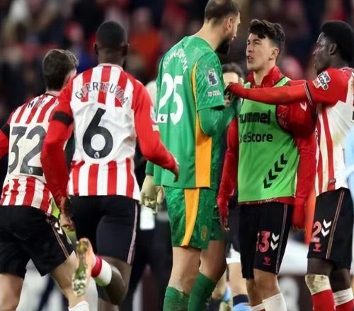 隨著利物浦00，曼城00，英超最新積分榜出爐！槍手45分領跑