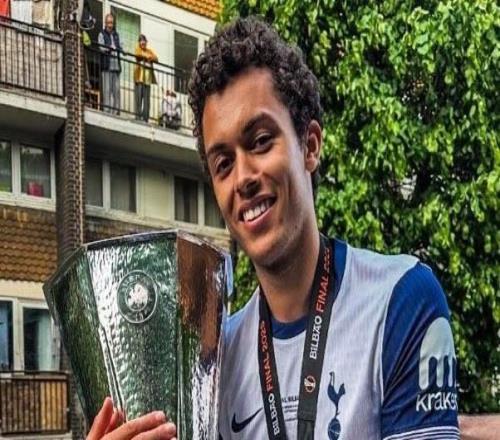 羅馬諾：布倫南將于今日完成第二部分體檢，并與水晶宮簽約