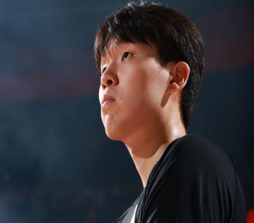 队记：开拓者对杨瀚森信任程度极低不迅速提升可能很快重返中国