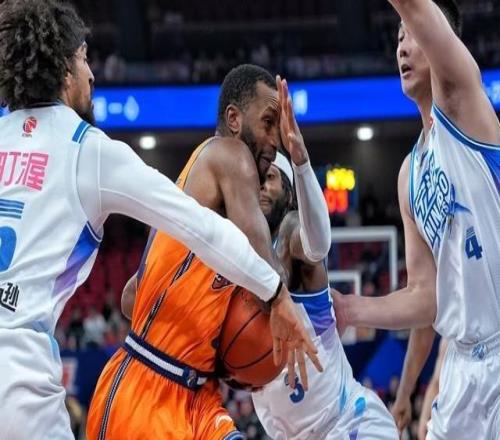 六連勝！上海久事男籃主場(chǎng)戰(zhàn)勝寧波隊(duì)