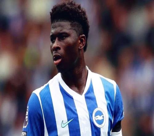 羅馬諾：巴萊巴渴望加盟曼聯(lián)已不是什么秘密利茲聯(lián)主帥：我們清楚對陣曼聯(lián)的比賽對球迷來說意味著什么