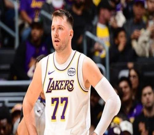 东契奇：我们下半场的防守更有强度收官阶段打得很稳