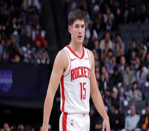 防守端的問題實(shí)在是太明顯了！火箭探花郎簡直是被對手各種針對