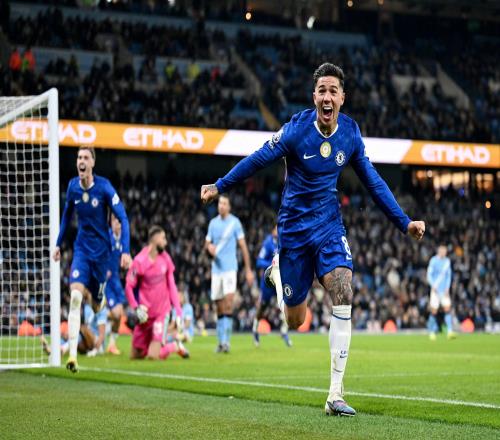 隨著利物浦、曼城均遭補(bǔ)時絕平，英超最新積分榜出爐：阿森納領(lǐng)跑