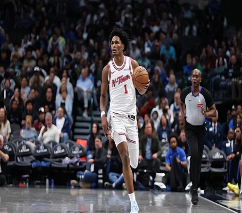 個(gè)人表現(xiàn)確實(shí)相當(dāng)不錯(cuò)，只是火箭后場(chǎng)新星還是不適合擔(dān)任控衛(wèi)