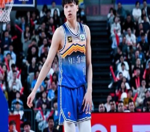 新疆男籃遭打擊：隊內(nèi)得分王齊麟腳部韌帶受傷將缺席一段時間