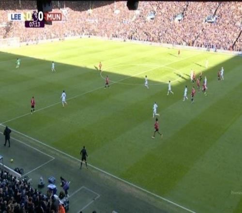 超級(jí)世界波被吹！庫(kù)尼亞抱頭遺憾，拉門斯險(xiǎn)造進(jìn)球，曼聯(lián)8人缺陣