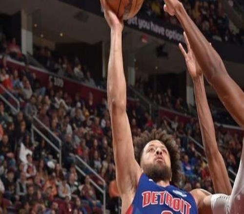 坎寧安27+6+7米切爾30+6活塞終結(jié)騎士3連勝