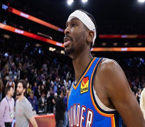 爆冷，1.6秒3分壓哨絕殺，布克帶領太陽隊108105戰(zhàn)勝雷霆隊