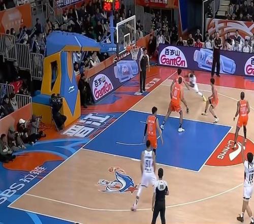 半场战报山东48：43领先福建，陶汉林13分、克里斯10分