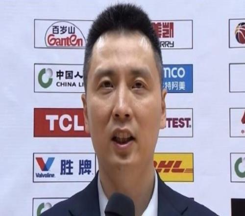 建隊(duì)30周年大勝廣廈，盧偉：六人上雙、籃板壓制，我們打得很出色