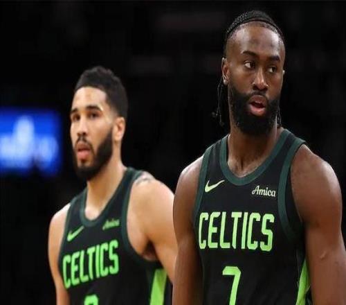 媒體人：綠軍雙探花我會(huì)選杰倫布朗，塔圖姆已不是熟悉的他了