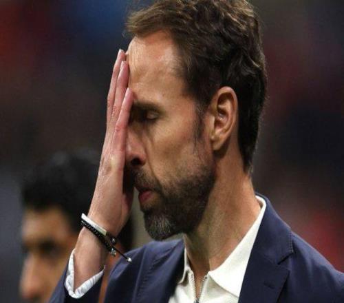 欧文：南门不配曼联，球迷反对保守