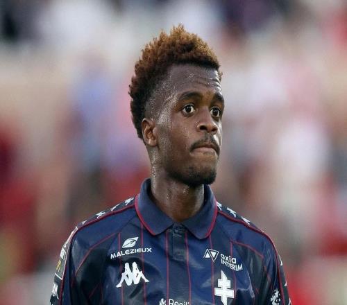 隊(duì)報(bào)：西漢姆對(duì)梅斯中場(chǎng)杜爾感興趣，但其700萬歐報(bào)價(jià)已被拒