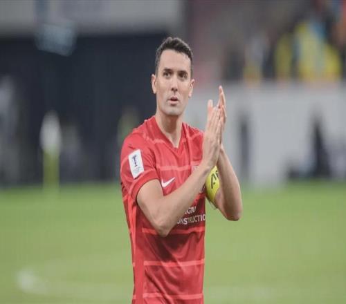 功勋队长南下！中超权力版图暗流涌动：周定洋转会背后的残酷博弈