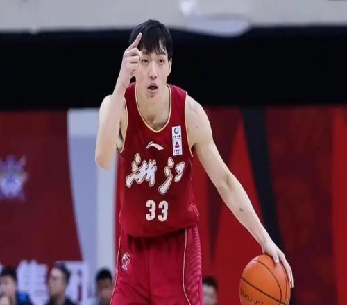 CBA排行榜大變：北京掉出前5浙江擠進(jìn)前4，廣東沖第1，上海9連勝