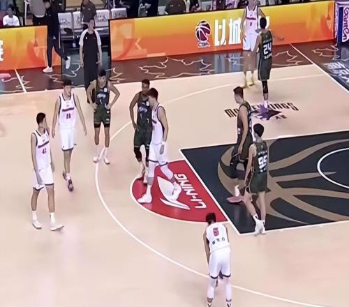 CBA最新积分榜：广东+广厦12胜领跑，深圳10797上海，北京第5