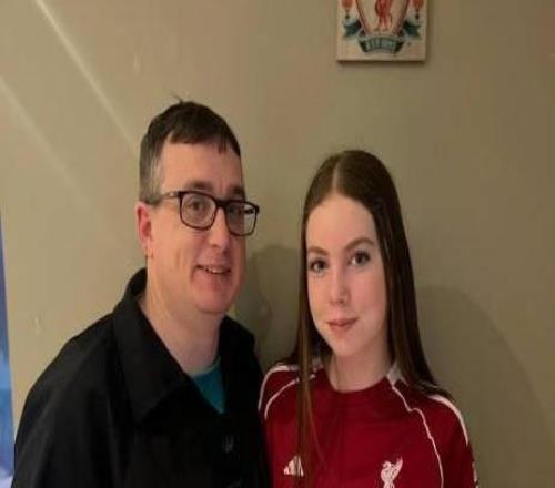 利物浦公布对伯恩利的比赛日手册封面：为13岁球迷画的范戴克