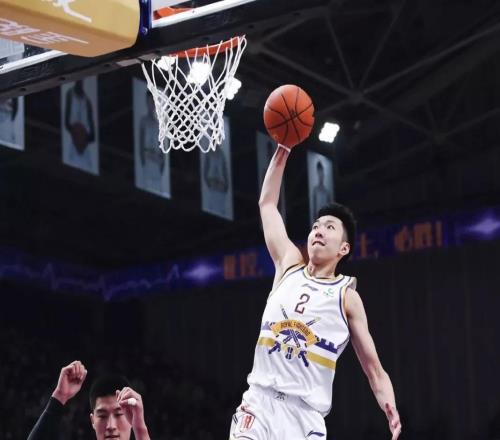 CBA常規(guī)賽！北控殘陣客場再戰(zhàn)廣東，廖三寧能否鎖死薩姆納