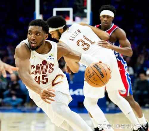 76人被逆轉(zhuǎn)！米切爾13+9莫布里準(zhǔn)絕殺，恩比德33分12罰，泰森39+5