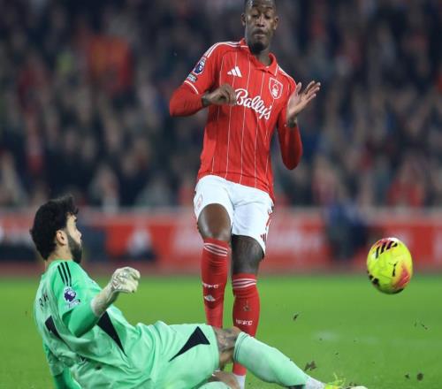 狂攻不下！英超领头羊掉链子，24岁锋霸陨落：17轮仅进1球