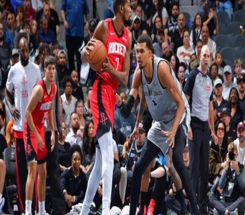 KD18+4+7！火箭14分逆轉馬刺，看數據：他是頭號功臣！