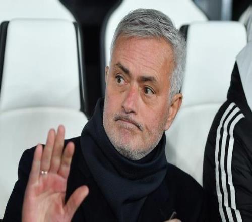 穆里尼奧：今天我們替補(bǔ)席上都是小孩，但我仍為球隊(duì)表現(xiàn)自豪