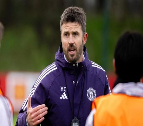 曼晚：卡里克縮短訓(xùn)練時(shí)長(zhǎng)但增加強(qiáng)度，更注重個(gè)人專(zhuān)項(xiàng)訓(xùn)練