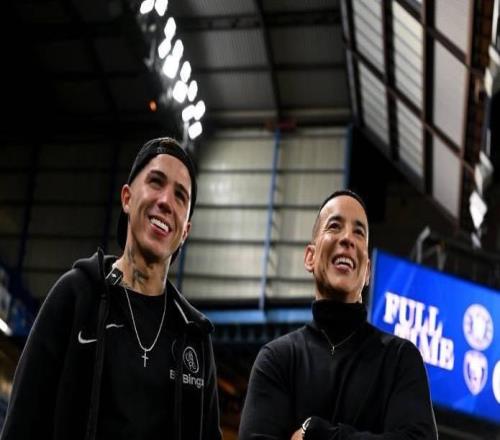 聯(lián)動，恩佐邀請波多黎各歌手洋基老爹現(xiàn)場觀看切爾西歐冠比賽