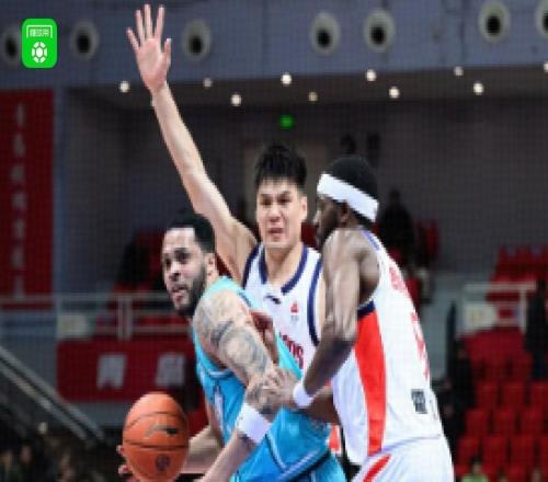 廣州8078險(xiǎn)勝青島，郭艾倫19分，米奇空砍28分13板