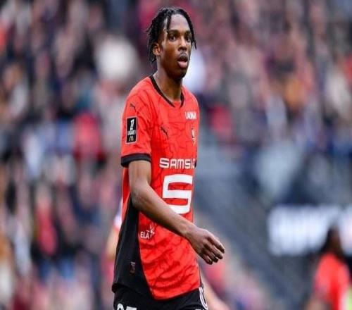 羅馬諾：藍(lán)軍、拜仁、紅軍都在爭雅凱，爭取現(xiàn)在談妥夏窗轉(zhuǎn)會(huì)