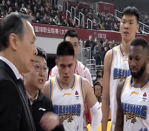 北京男籃1分險勝山西，雷蒙15+6陳盈駿14+4+6，劉傳興16+5