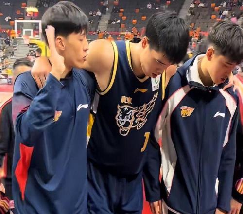 焦泊喬傷情更新！廣東遭晴天霹靂，還有3個壞消息讓杜鋒更加上火