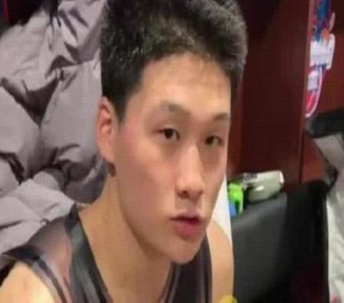 太高效了，山東18歲小將王證生涯第二戰(zhàn)登場(chǎng)3分鐘轟下11分