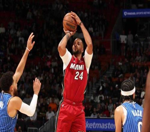 單節(jié)狂轟4020逆轉(zhuǎn)！魔術(shù)三叉戟80分四殺熱火班凱羅31+12