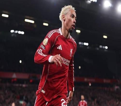 自紅軍首秀以來埃基蒂克參與19球，英超球員中僅次于哈蘭德