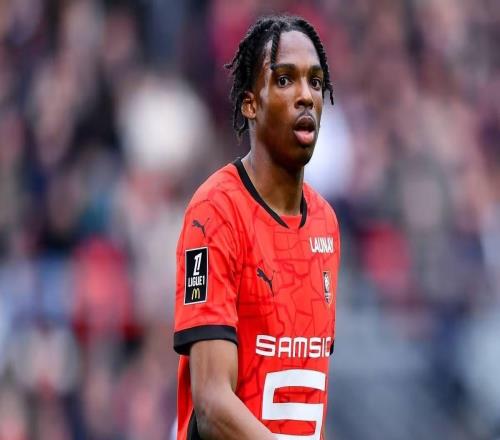 天空：切爾西開(kāi)出的條件和利物浦相同，但雅凱改變了主意