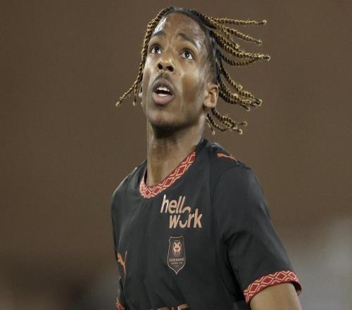 電訊報(bào)：雅凱的偶像是范戴克和科納特，利物浦對(duì)其吸引力巨大