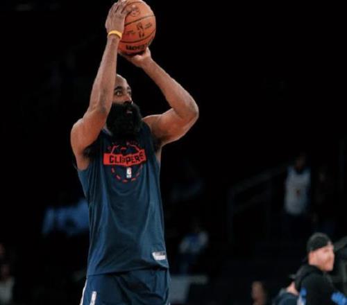 NBA溫情時(shí)刻：哈登依舊去快船隊(duì)訓(xùn)練，并且和工作人員道別！