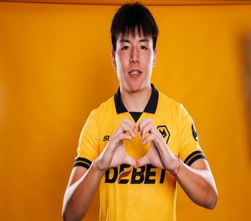 官方公告顯示徐彬加盟的是巴恩斯利U21，并將同時(shí)效力狼隊(duì)U21