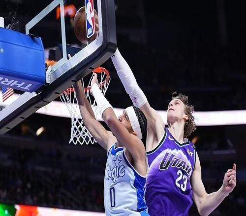 賈倫首秀22+5！爵士丟絕平三分遭魔術(shù)17分逆轉(zhuǎn)班凱羅準(zhǔn)三雙