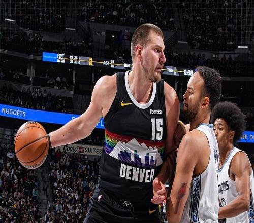 制勝1攻1防！約基奇184次三雙再顯統(tǒng)治力為MVP余下27場需戰(zhàn)26場