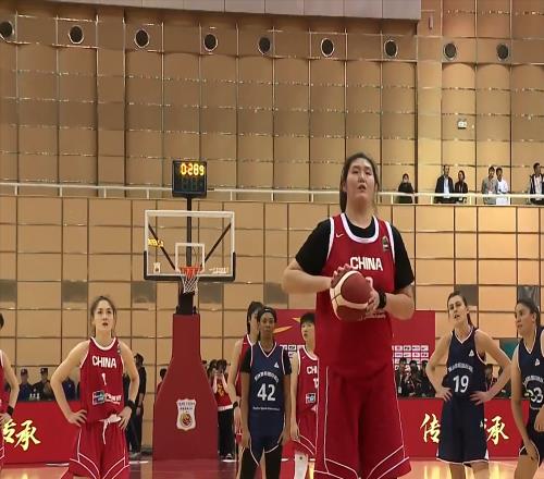 中国女篮：杨舒予14分助攻王，奇兵5中5，张子宇高效11+9