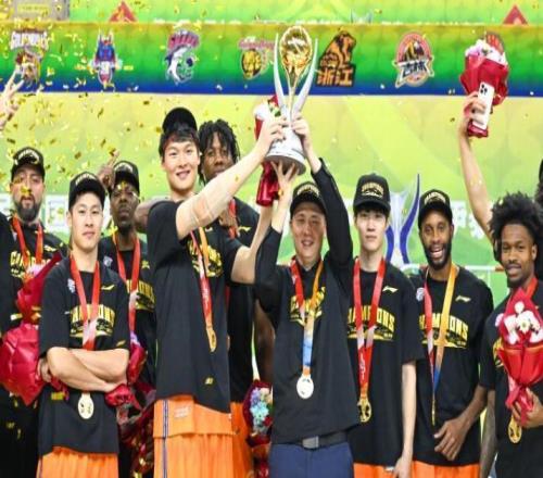 CBA冠軍預(yù)測(cè)：上海隊(duì)第一，廣廈第二，廣東只排第四