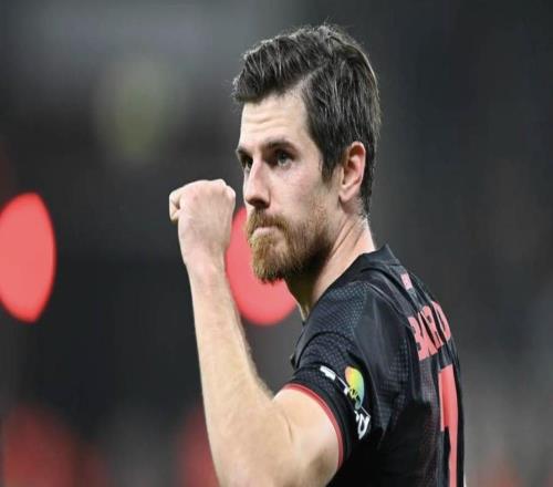 霍夫曼：相信藥廠能進(jìn)前四很驚訝賽季初沒給我在歐冠中報名