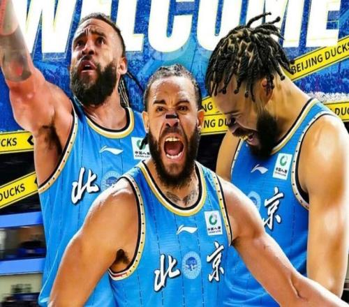 麥基加盟北京男籃時間確定，易建聯(lián)給球迷拜年，趙佳偉出演小品！