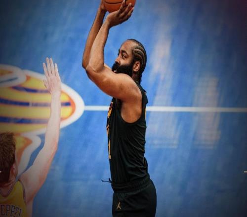 哈登換隊成歷史首人！助阿倫場均23+11變鯊魚騎士奪冠概率升第4