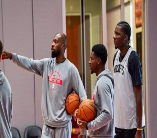 火箭大勝爵士！休城6人得分上雙，小史密斯31+9，杜蘭特12助攻